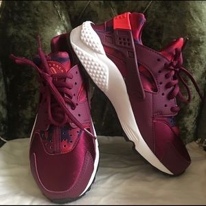 Nike Huaraches Women Size 6.5